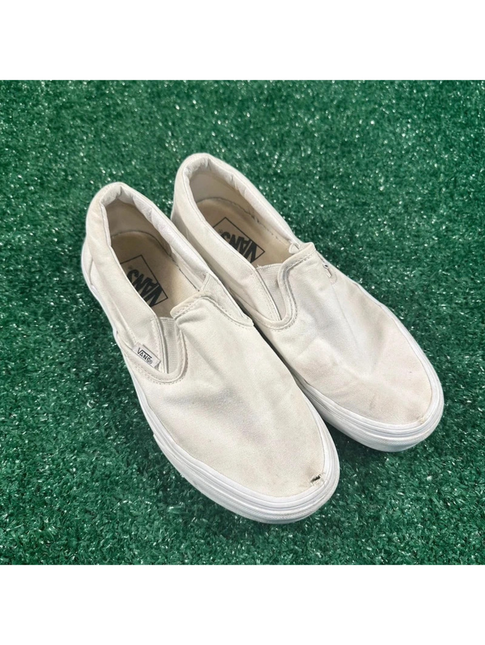 Vans white canvas laceless slip on shoes size 7 men’s used